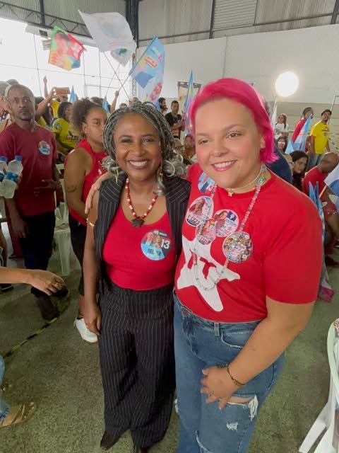 Olga Lipaus em atividade de rua com militantes